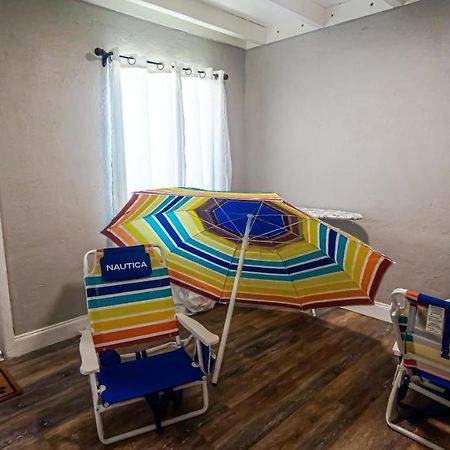 Elegant Cozy Oasis On A Traffic Free Street Villa Clearwater Ngoại thất bức ảnh